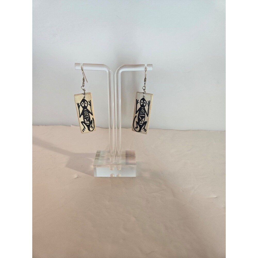 Ceramic Dangle Earrings with Lizard Design